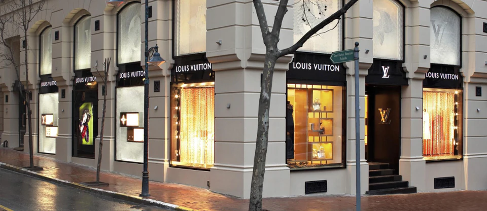 An elegant designer storefront on a Nisantasi street corner.